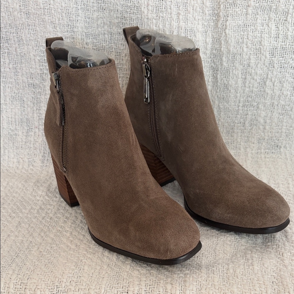 Blondo Waterproof Victoria Brown Suede Ankle Booties, Size 7 1/2
